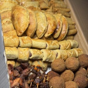 Extra Large Pastry Beef Kebab / Chicken Box